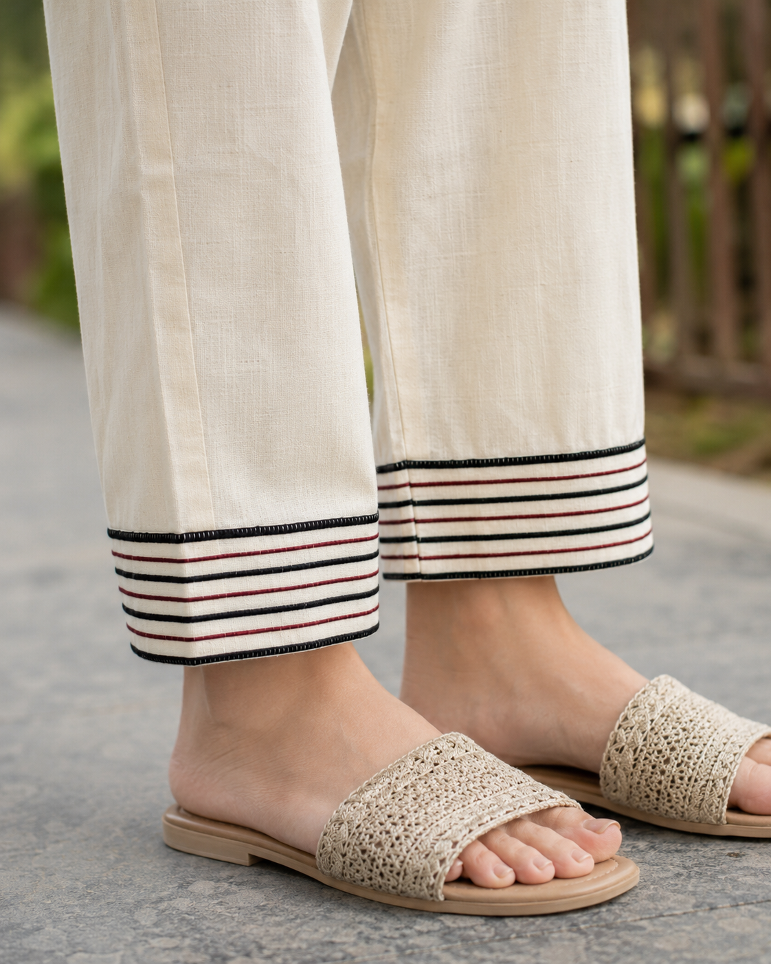 Slub Cotton Straight suit with thread embroidery