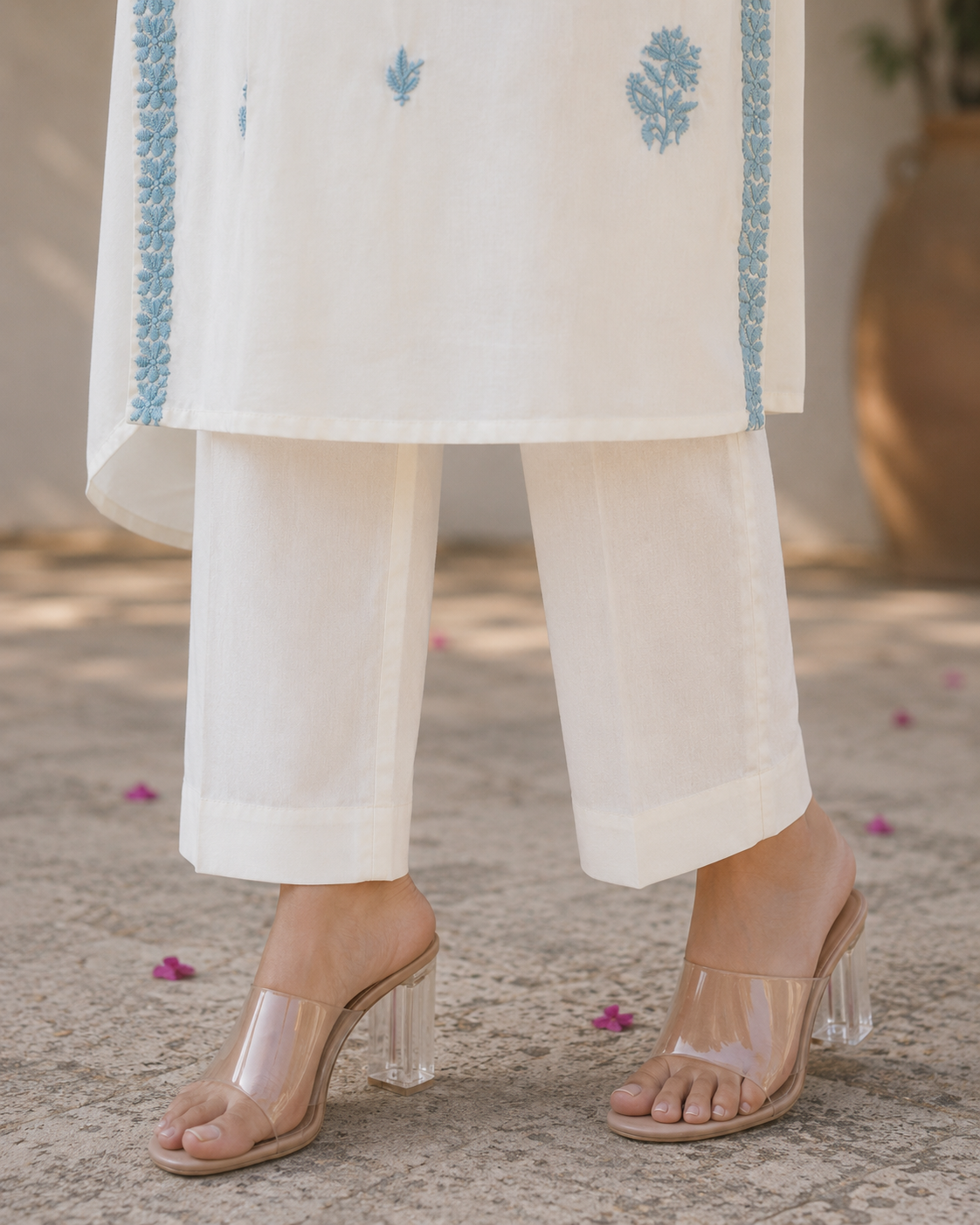 Pure Mul Cotton Straight suit with embriodery work