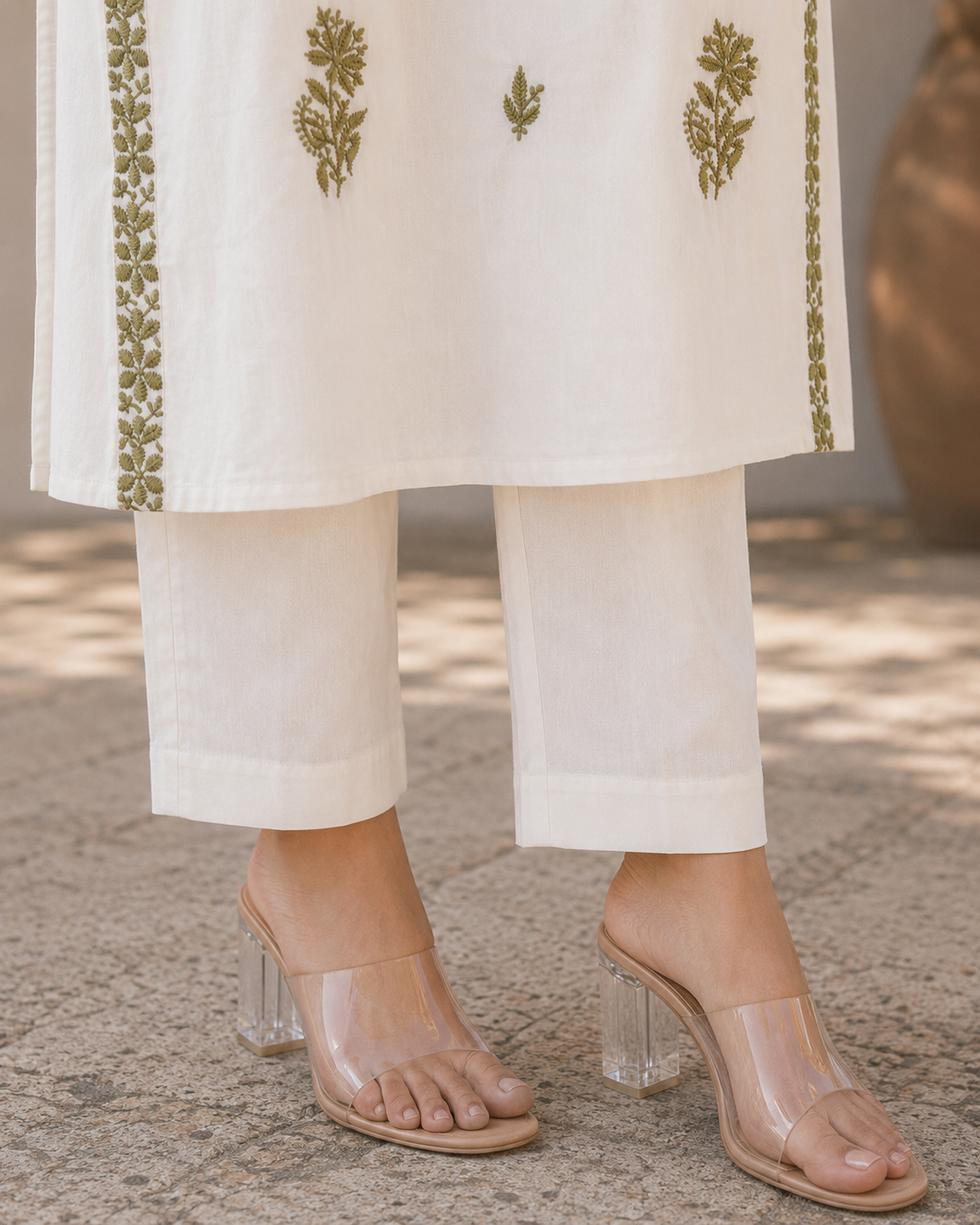 Pure Mul Cotton Straight suit with embriodery work