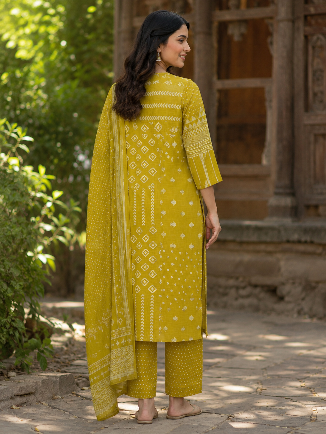 Mustard Yellow Printed Pure Cotton Straight suit with yoke detailing